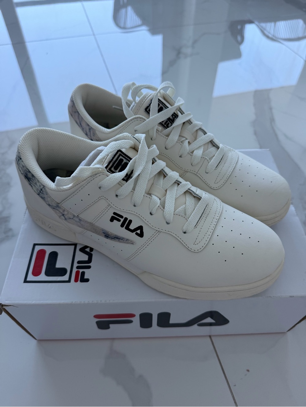 FILA Men’s White Sneakers with Marble Accent
